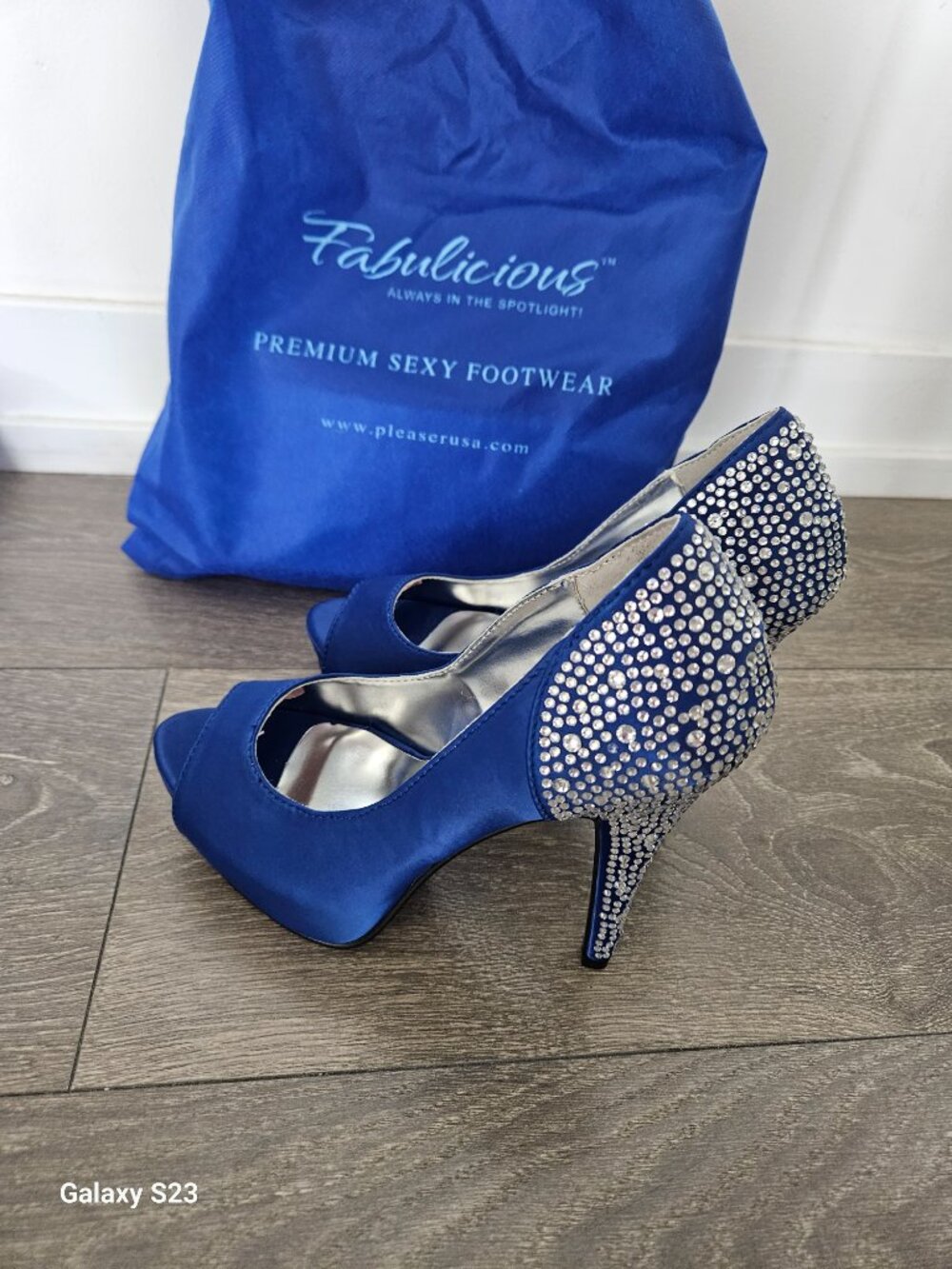 High Heels - Picture 2 of 10